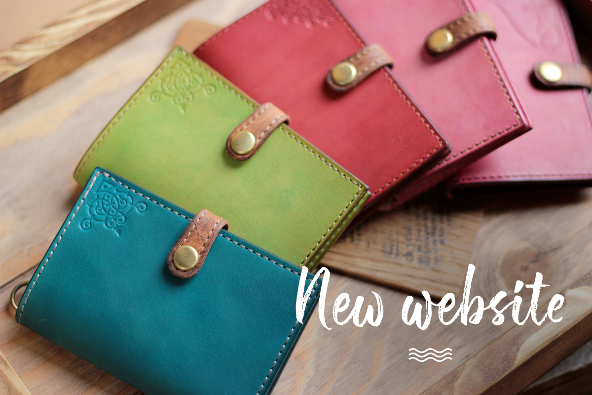 手染めのパスケース